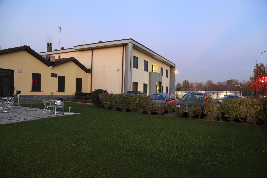 Groane Hotel Residence Cesano Maderno Buitenkant foto