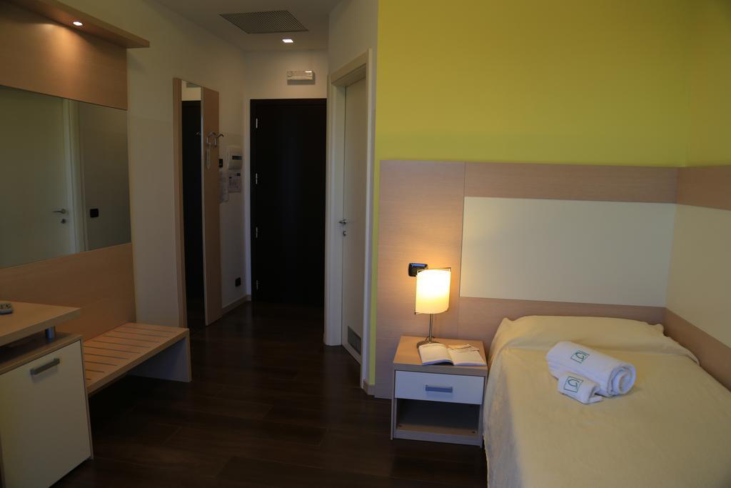 Groane Hotel Residence Cesano Maderno Kamer foto