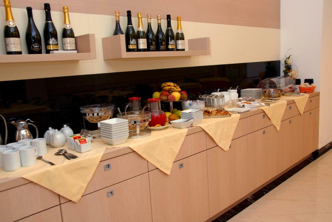 Groane Hotel Residence Cesano Maderno Buitenkant foto