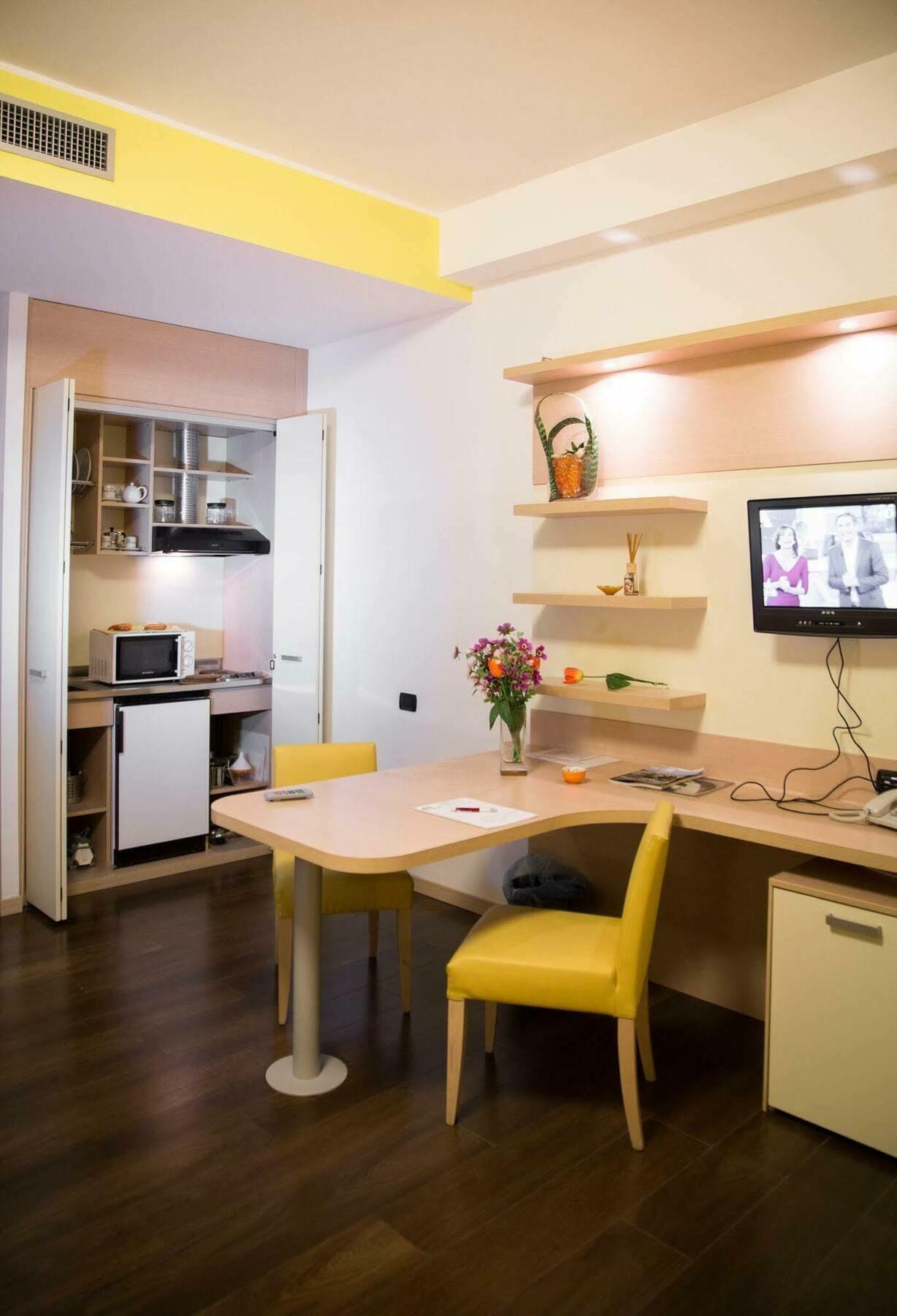 Groane Hotel Residence Cesano Maderno Buitenkant foto