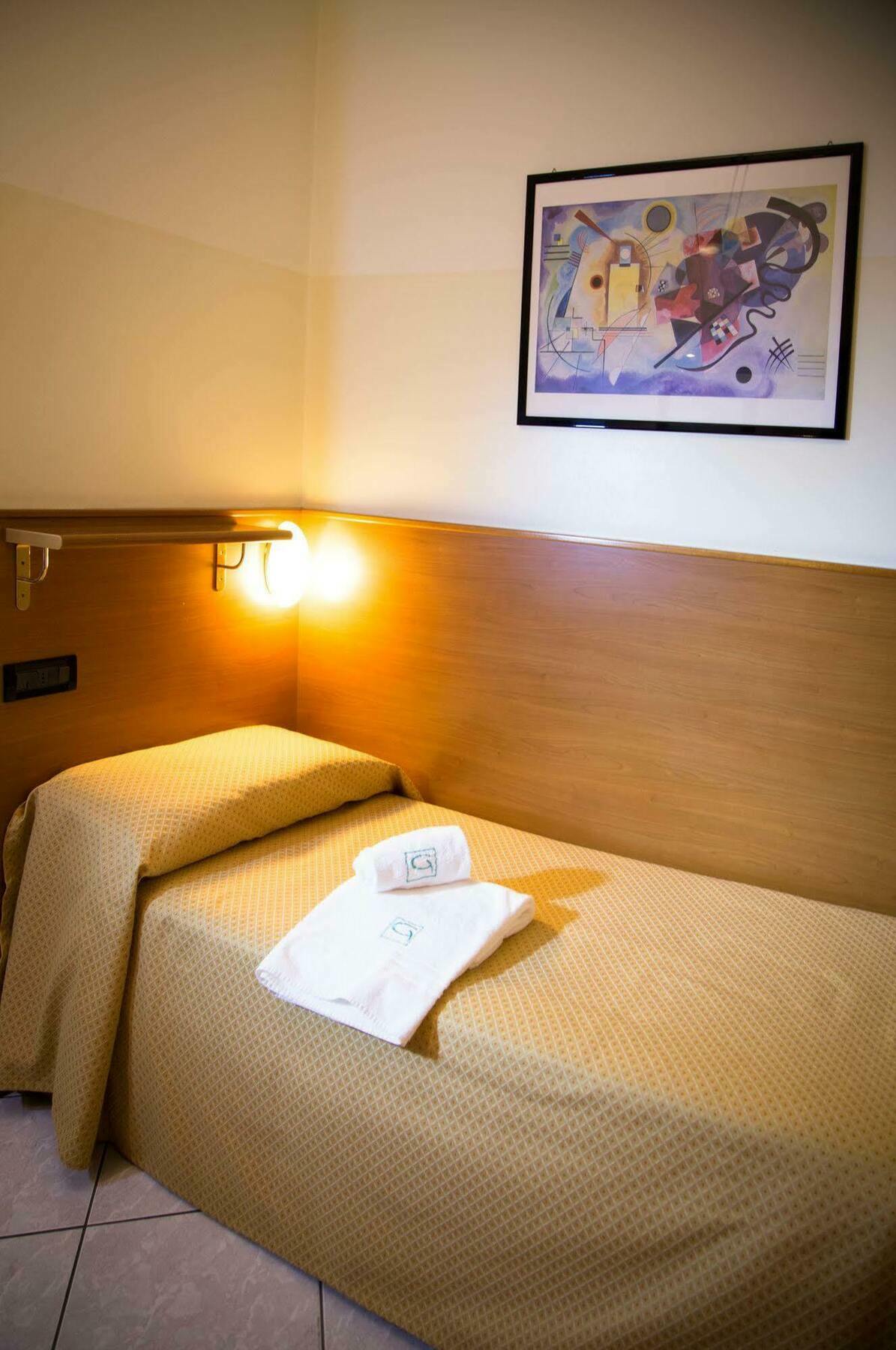 Groane Hotel Residence Cesano Maderno Buitenkant foto