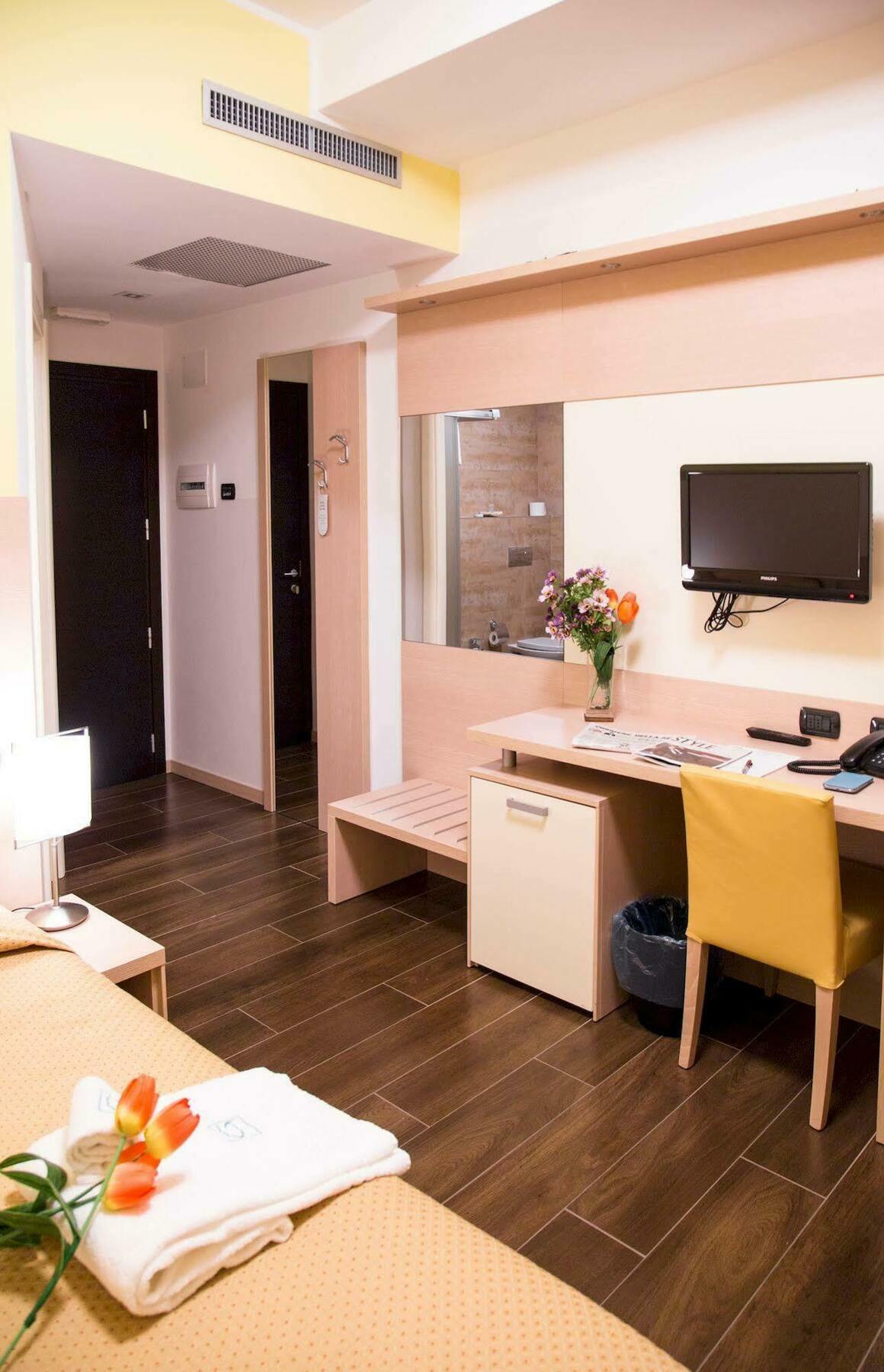 Groane Hotel Residence Cesano Maderno Buitenkant foto